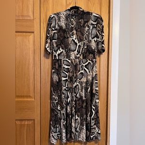 Donna Morgan Snake Print Midi Dress
